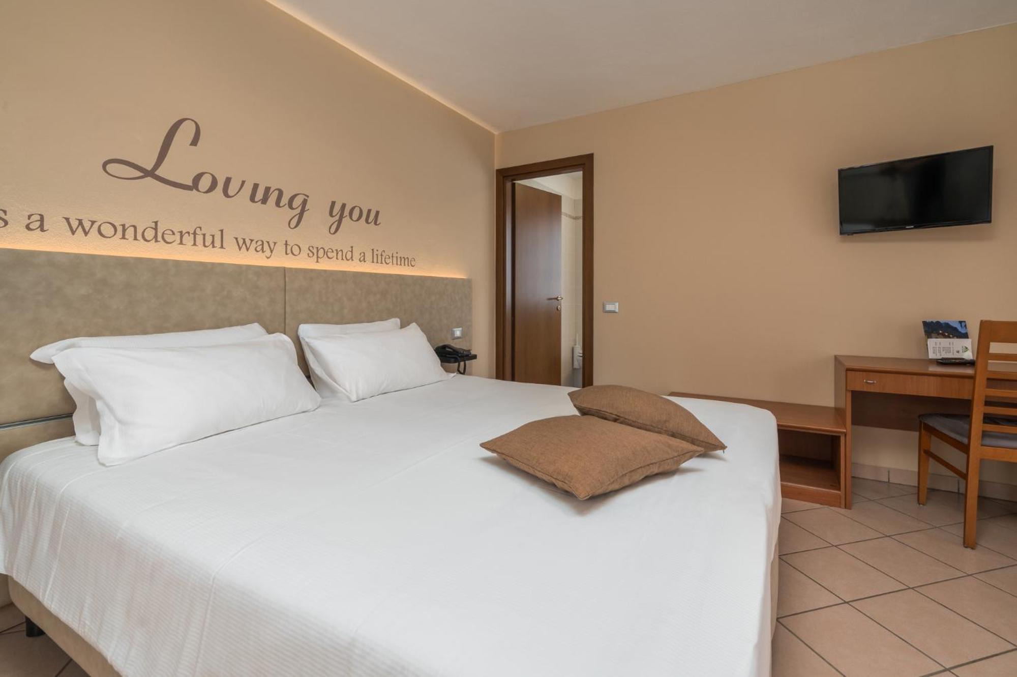 Hotel Oasi Verde Bienno Kültér fotó